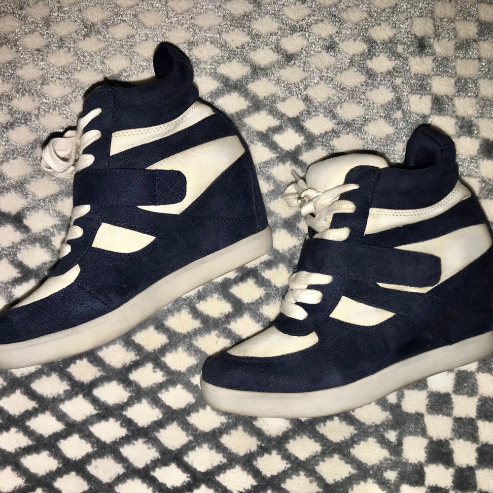 Xhilaration Shayenne wedge sneaker size 7.5